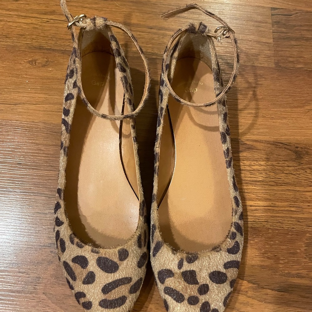 GAP Leopard Print Pointed Toe Ballet Flats